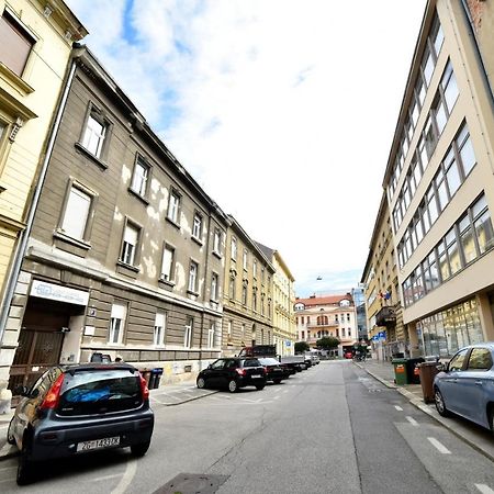 1Br In Central Zagreb & Main Station, Free Parking Apartamento Exterior foto
