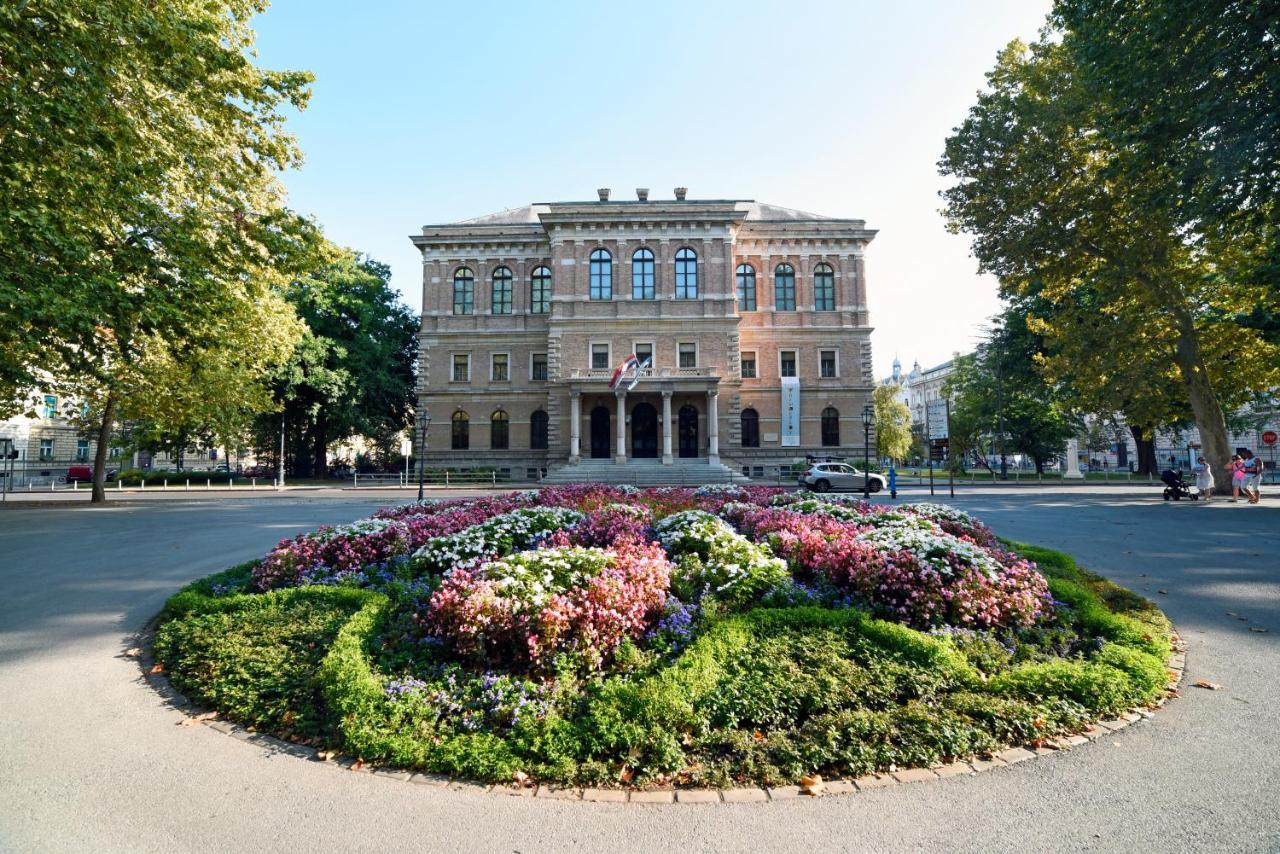 1Br In Central Zagreb & Main Station, Free Parking Apartamento Exterior foto